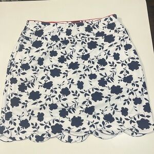 Navy and White Floral Fairway and Greene Skort M.